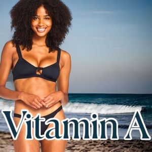 NWT Vitamin A Lennon Bikini Top in Black. 👙☀️🏖️ Size 6/Small